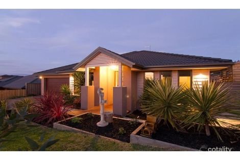 Property photo of 26 St Austell Court Skye VIC 3977
