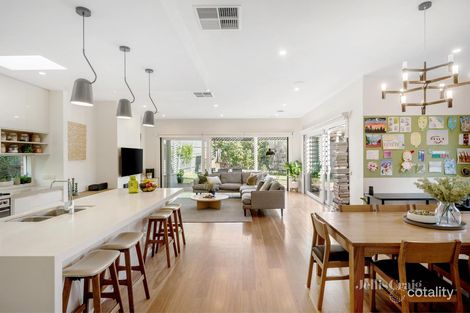 Property photo of 8 The Boulevard Hawthorn VIC 3122