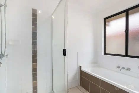 Property photo of 95 Anna Drive Raceview QLD 4305