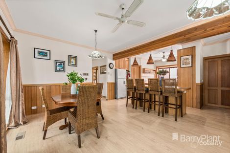 Property photo of 12 Peppermint Walk South Morang VIC 3752