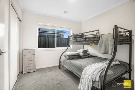 Property photo of 11 Journey Drive Fraser Rise VIC 3336