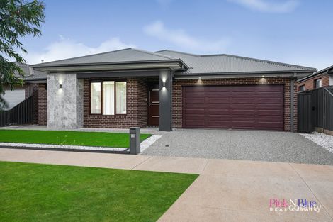 Property photo of 11 Distinctive Drive Rockbank VIC 3335