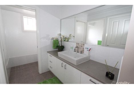 Property photo of 60 Ilumba Way Kelso NSW 2795