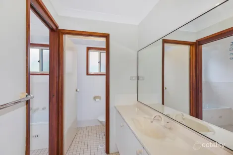 Property photo of 50 Morley Avenue Bateau Bay NSW 2261