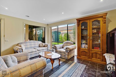 Property photo of 19 Alberton Drive Cranbourne West VIC 3977