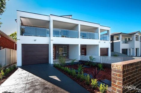 Property photo of 15 Taloma Street Picnic Point NSW 2213