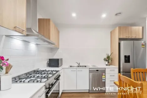 Property photo of 5 Anand Way Deanside VIC 3336