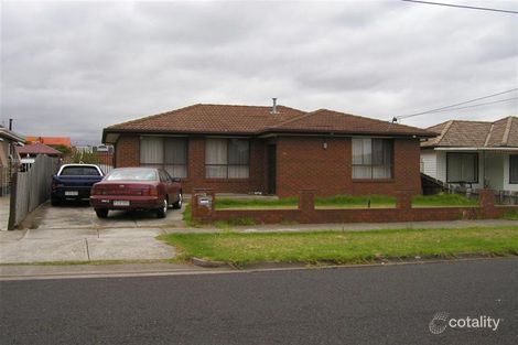 24 Heron Ave, Sunshine North, VIC 3020