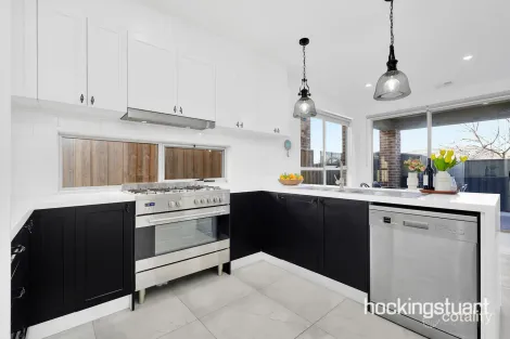 Property photo of 2 Girraween Street Wollert VIC 3750
