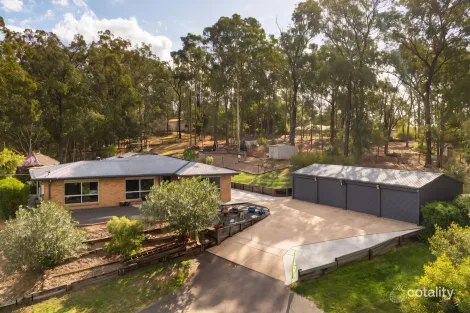 19 Lascelles Ct, Chuwar, QLD 4306