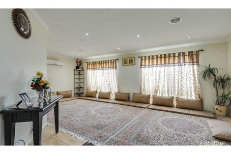 Property photo of 93 Harold Keys Drive Narre Warren South VIC 3805