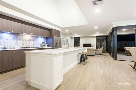 Property photo of 2 Solitaire Road Treeby WA 6164