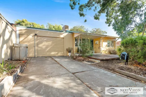 Property photo of 131 Cordelia Avenue Coolbellup WA 6163
