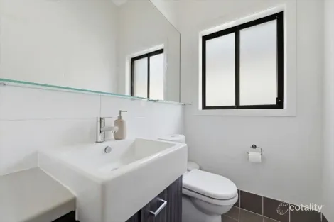 Property photo of 15 Indigofera Circuit Mount Annan NSW 2567