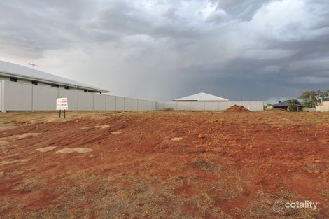 34 Canterbury Rd, Emerald, QLD 4720