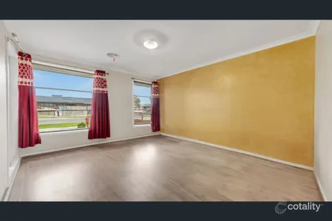 Property photo of 33 Vautier Avenue Mickleham VIC 3064