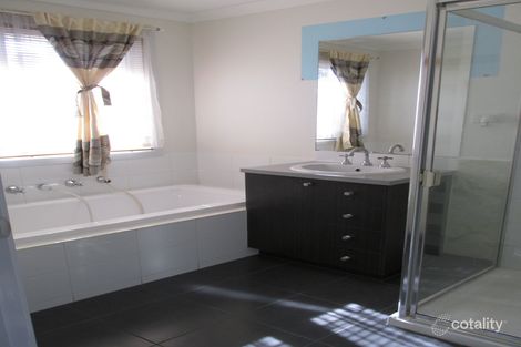 Property photo of 10 Jonah Parade Deer Park VIC 3023