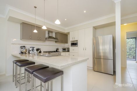 Property photo of 10 Simon Court Werribee VIC 3030