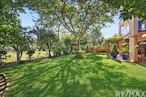 Property photo of 25 Meadowview Drive Carrara QLD 4211