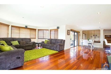 Property photo of 15 Domenico Close West Hoxton NSW 2171