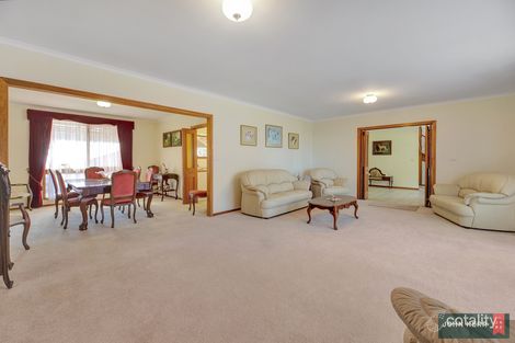 Property photo of 70 McDonalds Track Hernes Oak VIC 3825