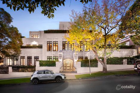 2/32 Grange Rd, Toorak, VIC 3142