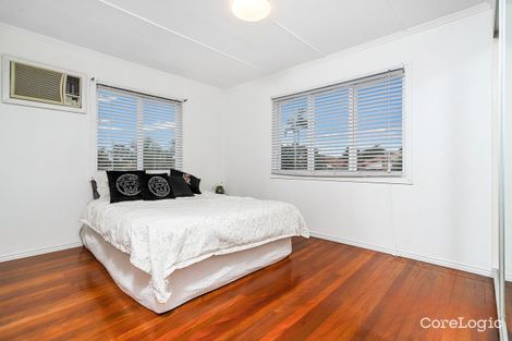 Property photo of 24 Hollywell Road Biggera Waters QLD 4216