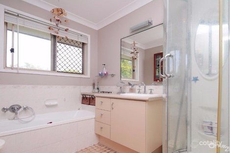 Property photo of 25 Pharlap Court Ningi QLD 4511