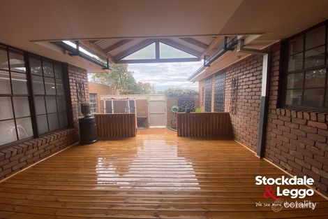 Property photo of 33 Rudstone Bend Greenvale VIC 3059