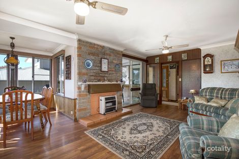 Property photo of 14 Craigend Street Wyoming NSW 2250