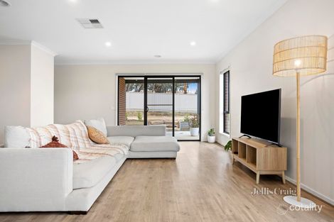 Property photo of 8 Acacia Court McKenzie Hill VIC 3451