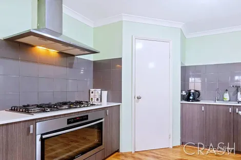 Property photo of 3/24 Sheffield Road Wattle Grove WA 6107