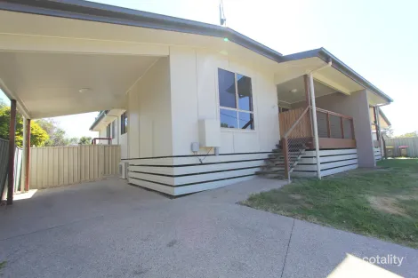 Property photo of 1/30 Riverview Street Emerald QLD 4720