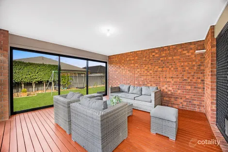 Property photo of 5 Kinglake Drive Manor Lakes VIC 3024