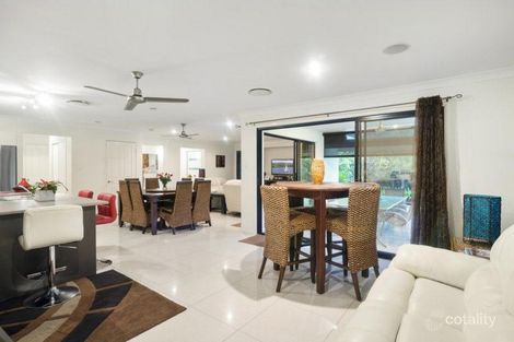 Property photo of 2/17 Shannonbrook Grove Oxenford QLD 4210