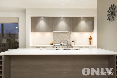 Property photo of 5 Savage Way Clyde North VIC 3978