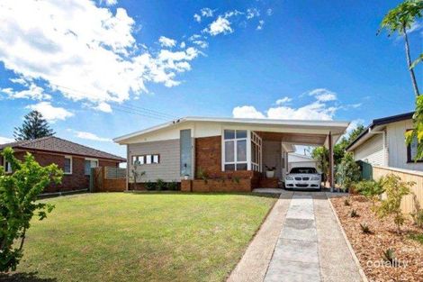 Property photo of 11 Alexander Avenue Caves Beach NSW 2281