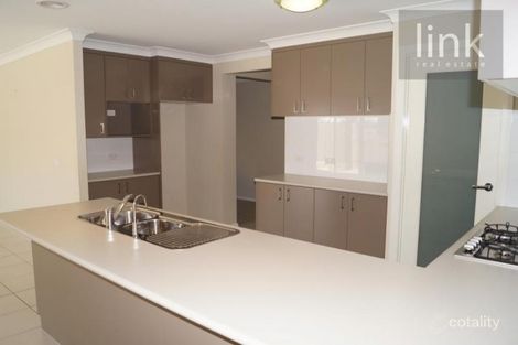 Property photo of 20 Smiggins Drive Thurgoona NSW 2640