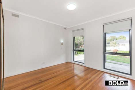 Property photo of 15 Narong Crescent Knoxfield VIC 3180