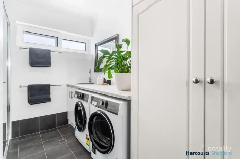 Property photo of 2 Aboyne Road Lower Mitcham SA 5062