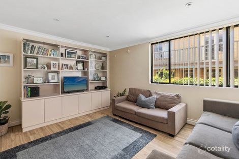 Property photo of 3/4 Surfview Road Mona Vale NSW 2103