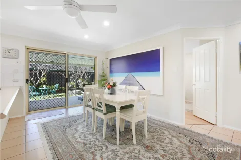 Property photo of 10 Winslow Court Oxenford QLD 4210