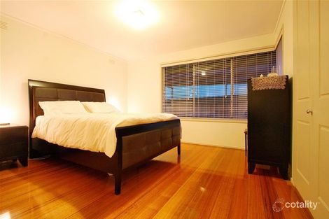 Property photo of 4 Moreton Crescent Bundoora VIC 3083