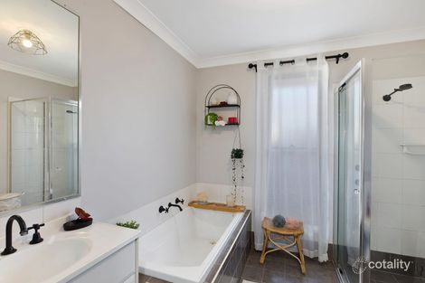 Property photo of 43 Settlement Drive Wadalba NSW 2259