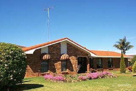 26 Edzill St, Wilsonton Heights, QLD 4350