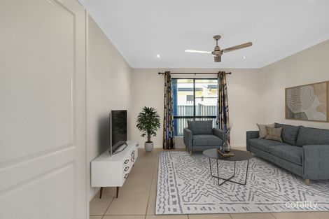 Property photo of 15 Woden Crescent Ooralea QLD 4740