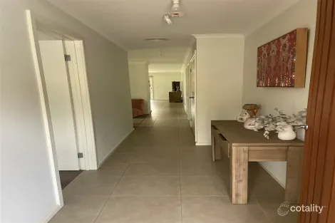 Property photo of 4 Young Road Halls Gap VIC 3381
