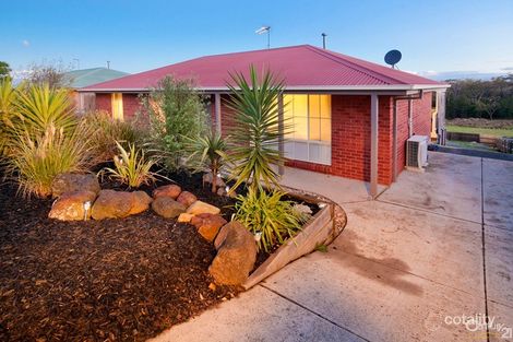 17 Breyleigh Dr, Pakenham, VIC 3810