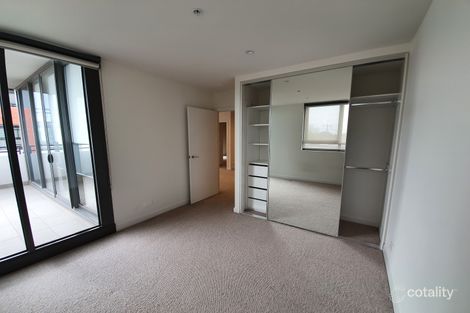Property photo of 213/58 Kambrook Road Caulfield North VIC 3161