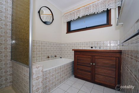 Property photo of 3 Snowden Drive Glen Waverley VIC 3150